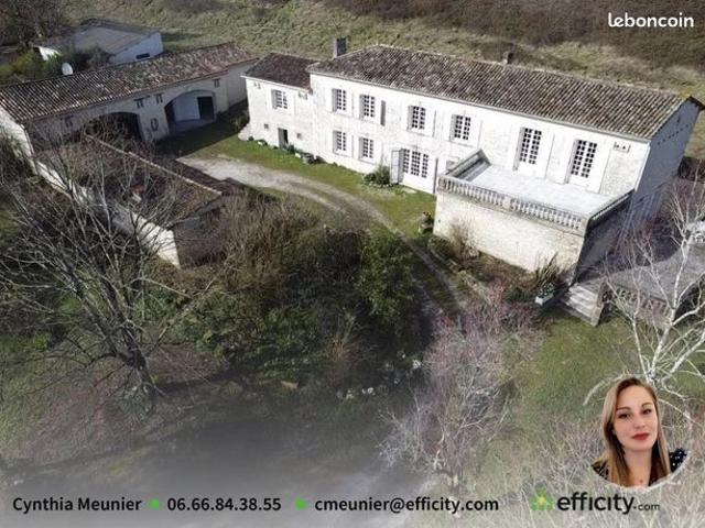 Maison 7 pièces 222 m²