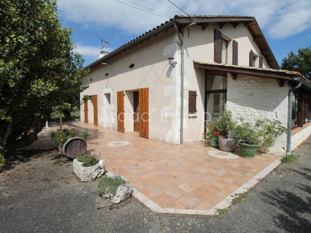 Maison 7 pièces 222 m²