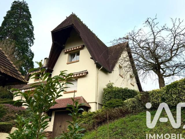 Maison 7 pièces 222 m²