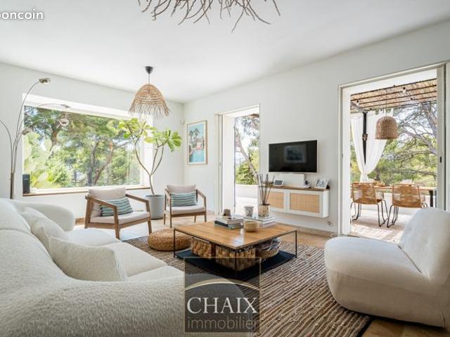 Maison 7 pièces 222 m²