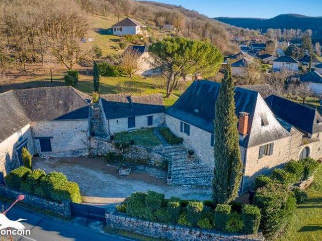 Maison 7 pièces 222 m²