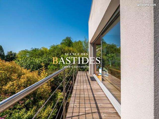 Maison 7 pièces 223 m²
