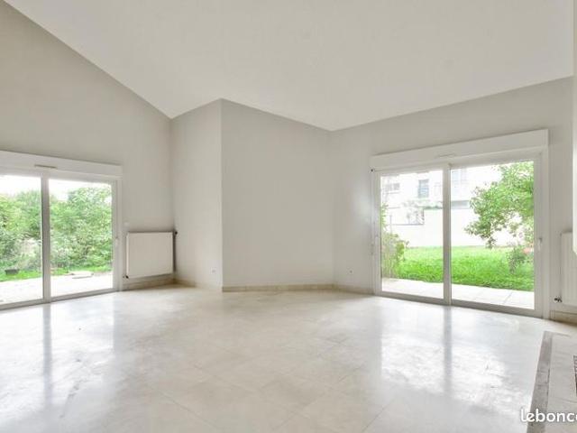 Maison 7 pièces 223 m²