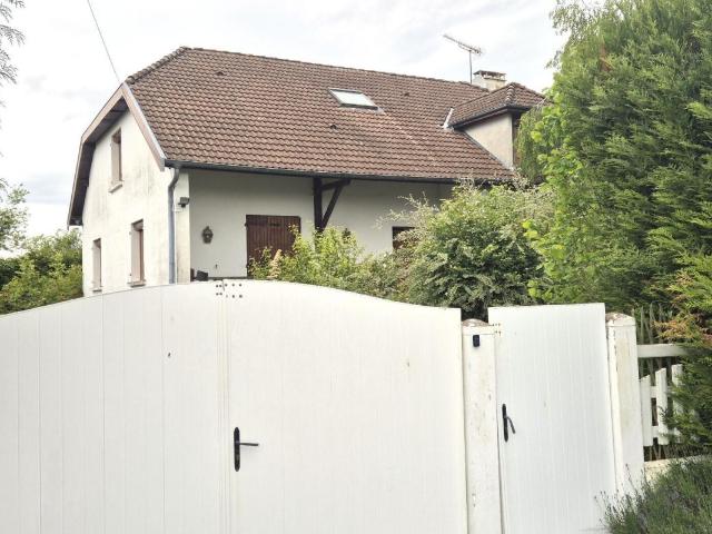 Maison 7 pièces 223 m²
