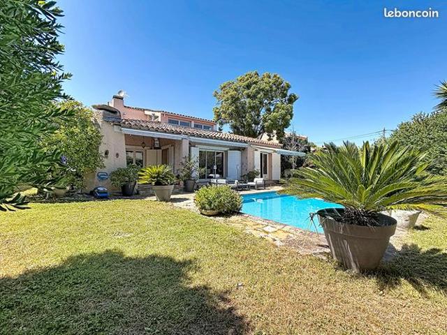 Maison 7 pièces 223 m²