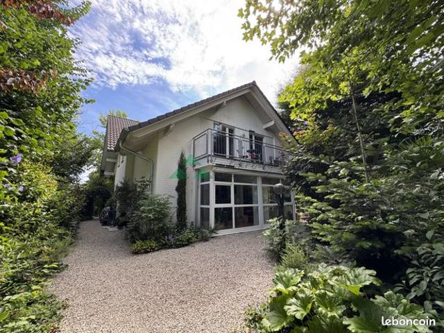 Maison 7 pièces 223 m²