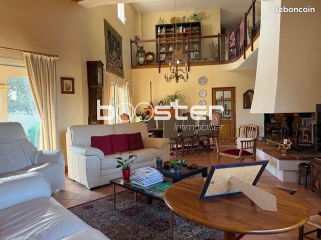 Maison 7 pièces 223 m²