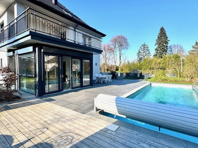 Maison 7 pièces 226 m²