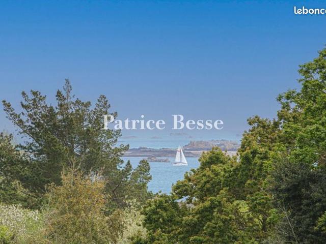 Maison 7 pièces 223 m²