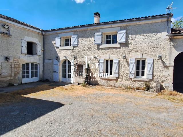 Maison 7 pièces 223 m²