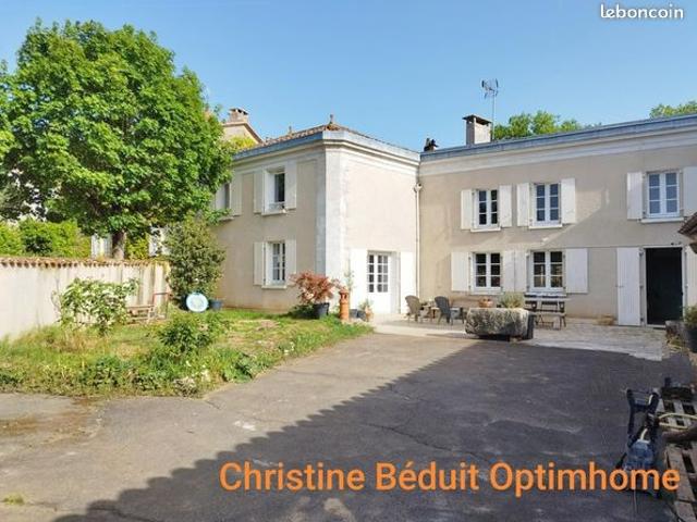 Maison 7 pièces 223 m²