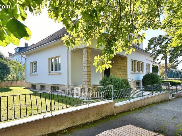 Maison 7 pièces 223 m²