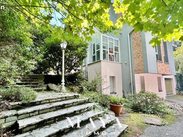 Maison 7 pièces 223 m²