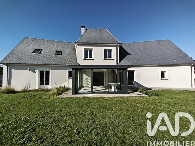 Maison 7 pièces 223 m²