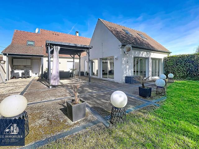 Maison 7 pièces 234 m²