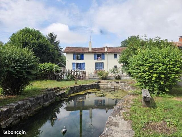 Maison 7 pièces 234 m²