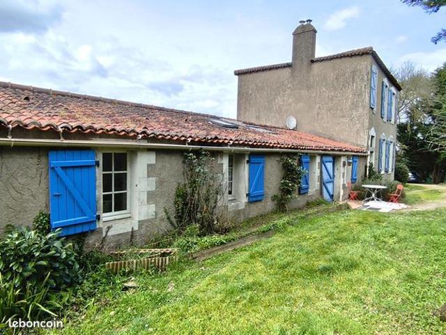 Maison 7 pièces 234 m²