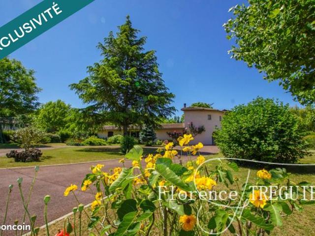 Maison 7 pièces 234 m²