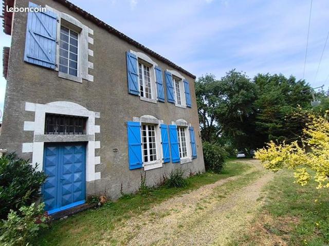Maison 7 pièces 234 m²