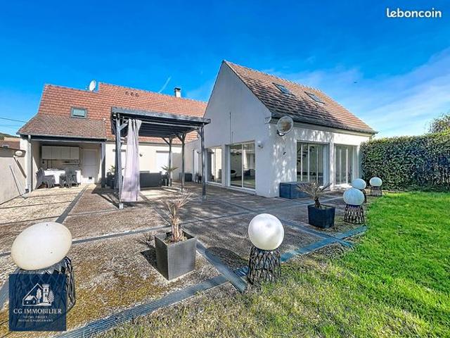 Maison 7 pièces 234 m²