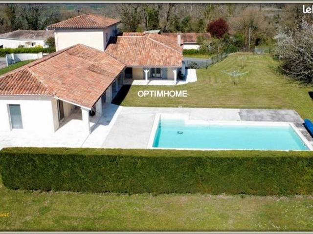 Maison 7 pièces 234 m²