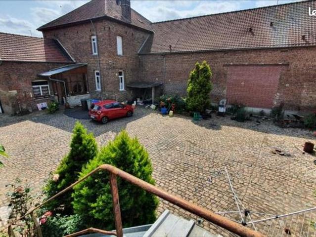 Maison 7 pièces 234 m²