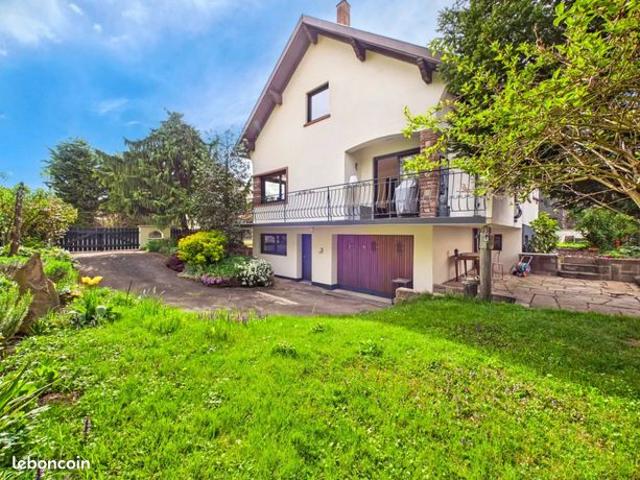 Maison 7 pièces 234 m²