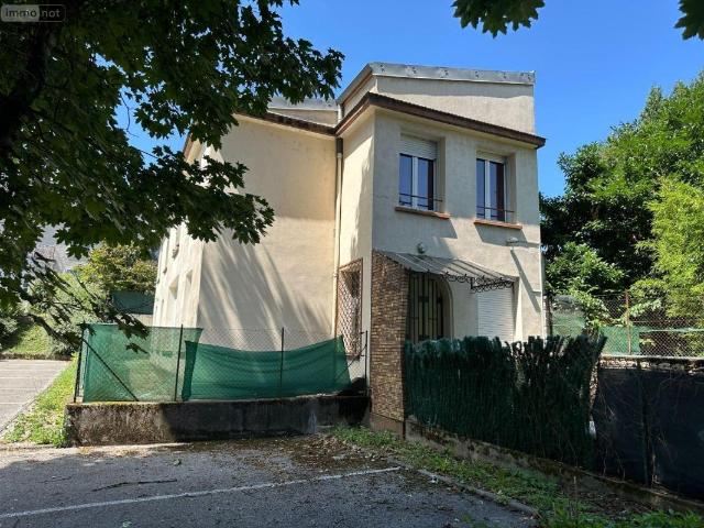 Maison 7 pièces 234 m²