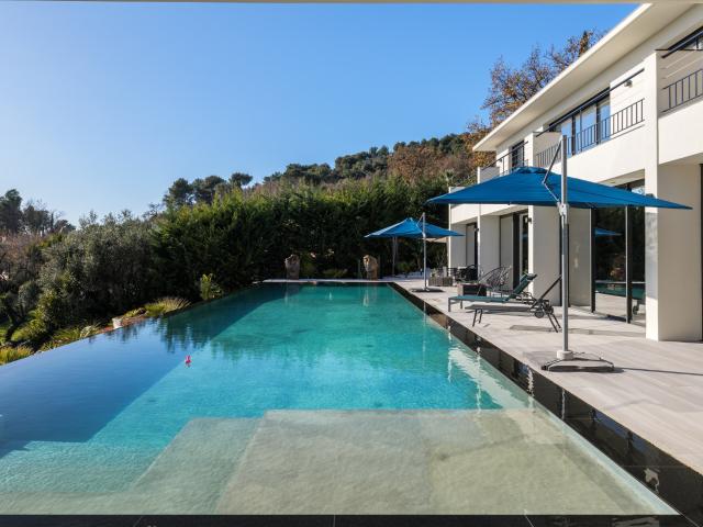 Maison 7 pièces 234 m²