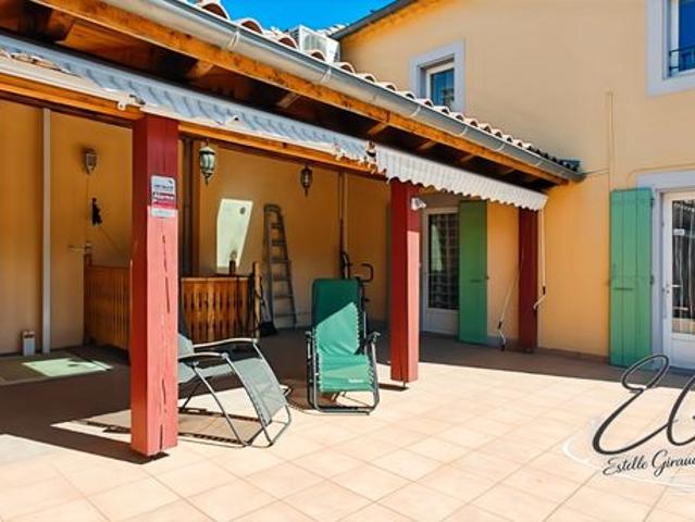 Maison 7 pièces 234 m²