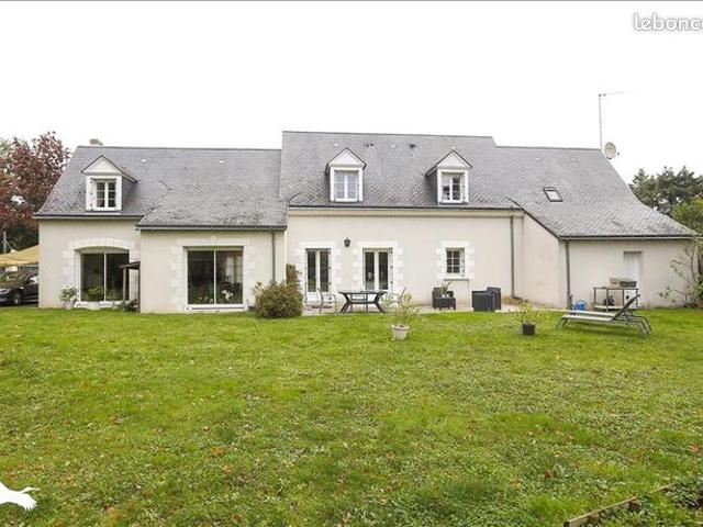 Maison 7 pièces 234 m²