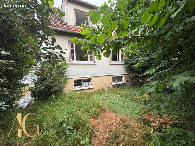 Maison 7 pièces 234 m²