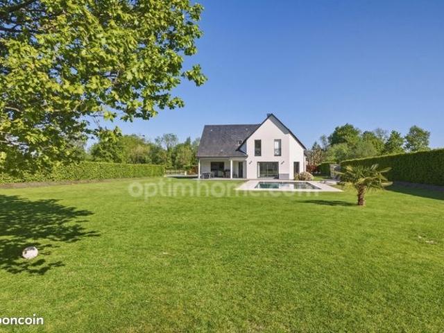 Maison 7 pièces 234 m²