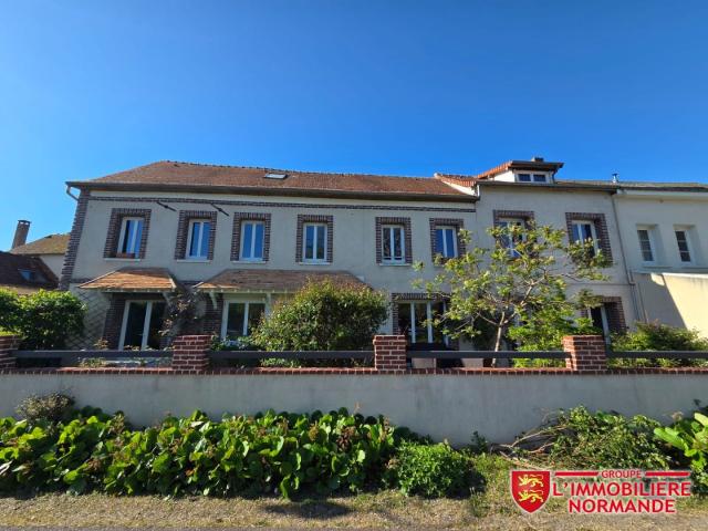 Maison 7 pièces 235 m²