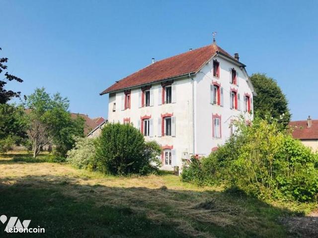 Maison 7 pièces 235 m²
