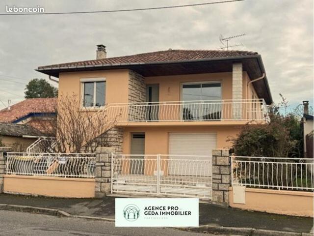 Maison 7 pièces 235 m²