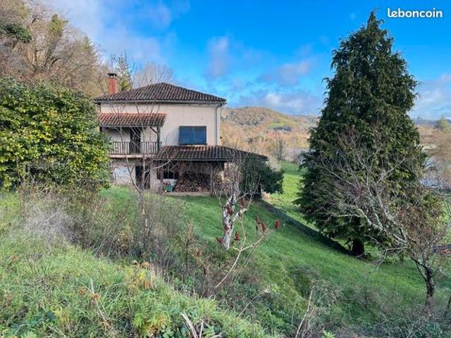 Maison 7 pièces 235 m²