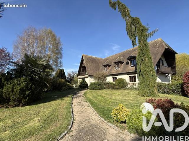 Maison 7 pièces 235 m²