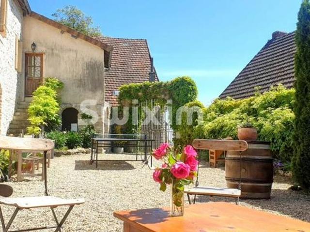 Maison 7 pièces 235 m²