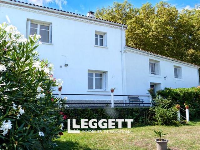 Maison 7 pièces 235 m²