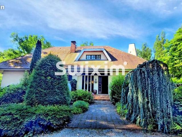 Maison 7 pièces 235 m²
