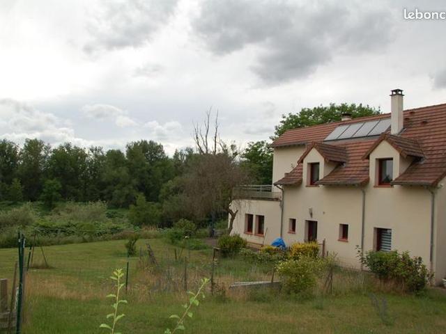Maison 7 pièces 235 m²