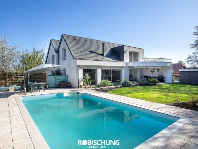 Maison 7 pièces 235 m²