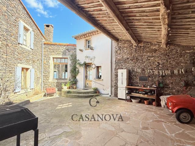 Maison 7 pièces 235 m²