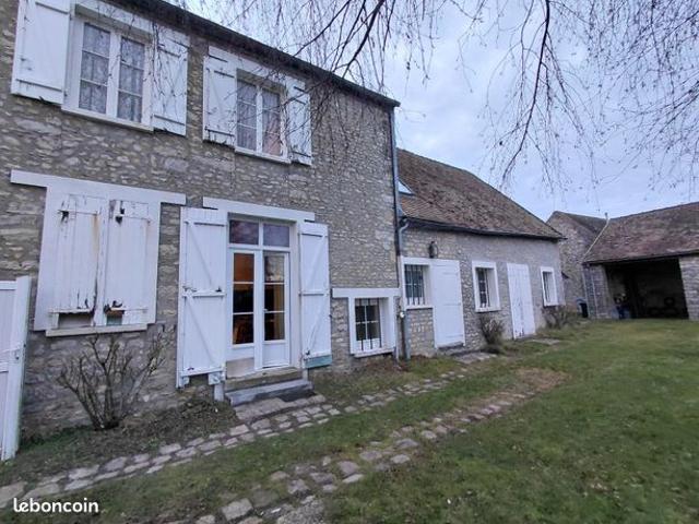 Maison 7 pièces 235 m²