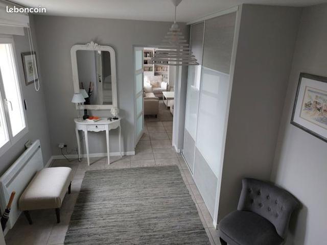 Maison 7 pièces 236 m²