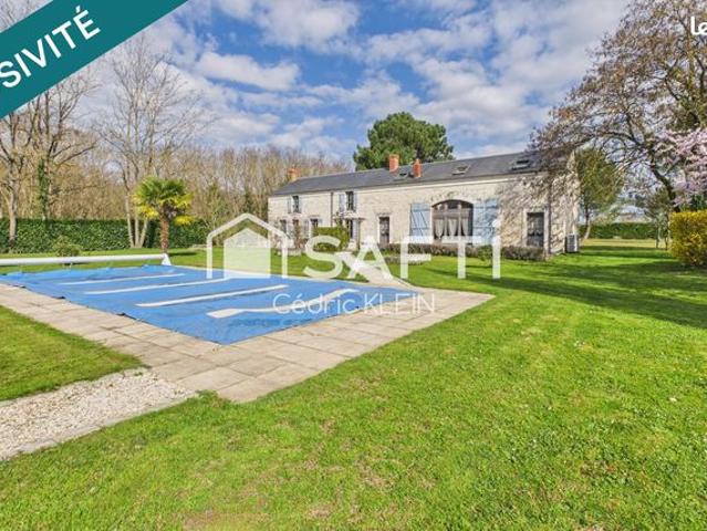 Maison 7 pièces 236 m²