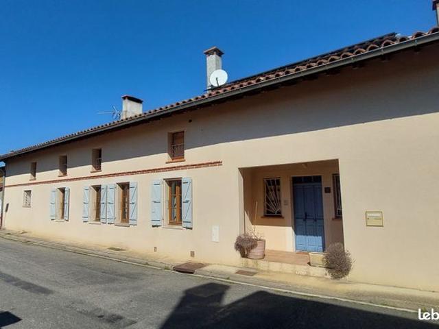 Maison 7 pièces 236 m²