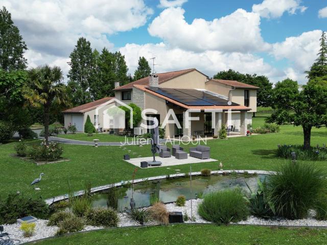 Maison 7 pièces 236 m²