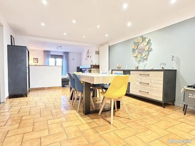 Maison 7 pièces 236 m²